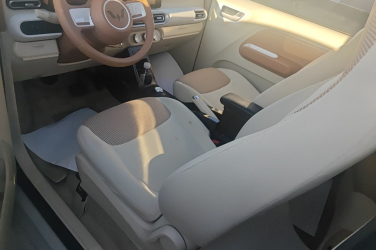 五菱汽车 宏光MINIEV 2024款 第三代 215km 进阶版中控内饰19