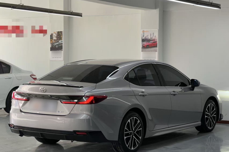 丰田 凯美瑞 2026款 双擎 2.0HSE 运动Lite版车身外观6008