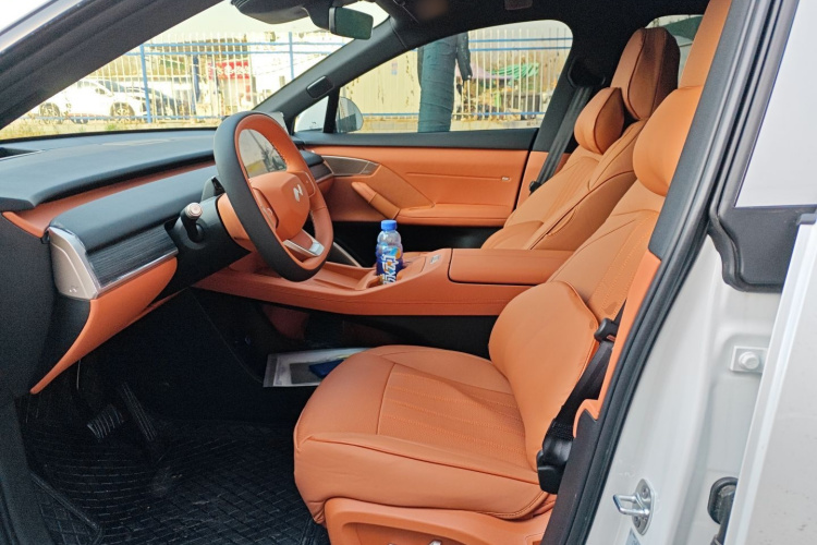 乐道L60 2025款 85kWh 后驱版中控内饰19