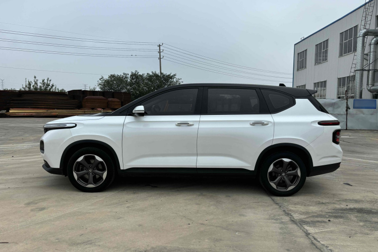 宝骏RM-5 2019款 1.5T CVT 24小时在线豪华型 5座车身外观6002