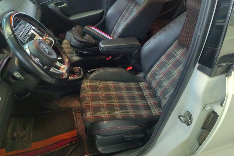 大众 Polo 2016款 1.4TSI GTI中控内饰19