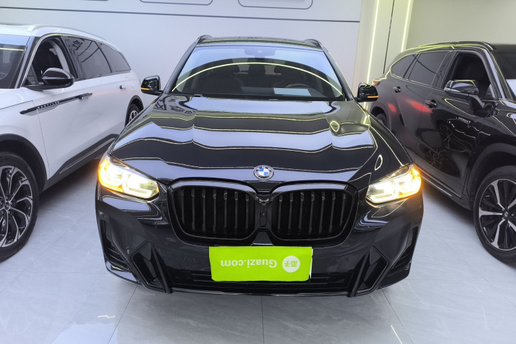 宝马X3 2022款 改款二 xDrive30i 领先型 M曜夜套装车身外观2