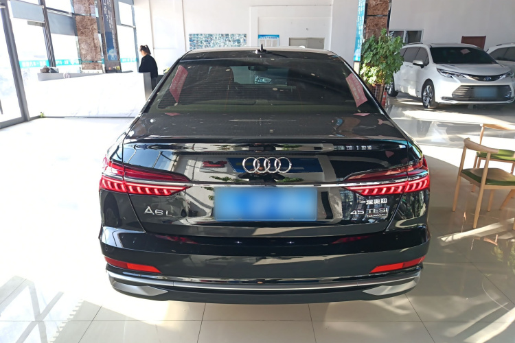 奥迪A6L 2024款 45 TFSI quattro 臻选动感型车身外观6
