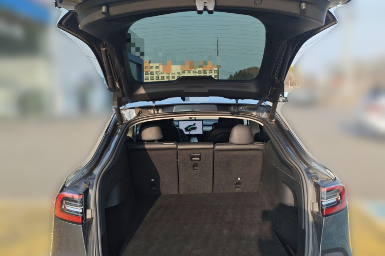 特斯拉 Model Y 2023款 后轮驱动版中控内饰23