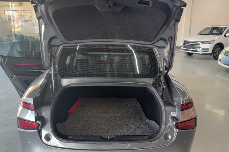 小鹏P7 2020款 670E局部细节23