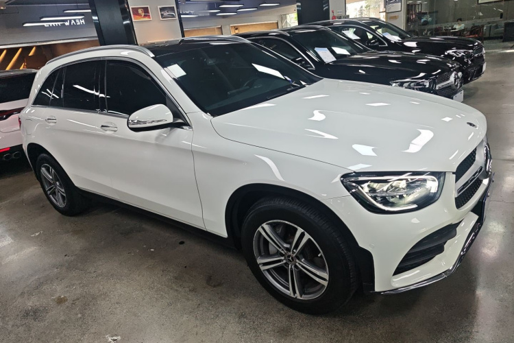 奔驰GLC 2020款 GLC 260 L 4MATIC 豪华型车身外观3