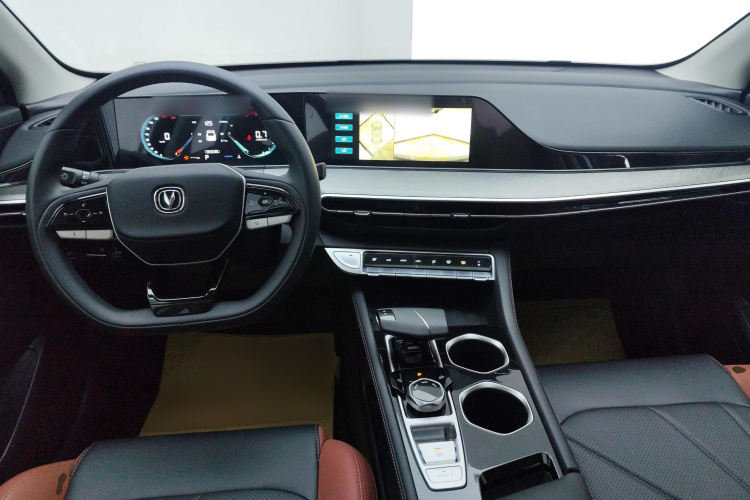 长安 逸动 2023款 畅享版 PLUS 蓝鲸NE 1.4T GDI DCT尊贵版中控内饰12