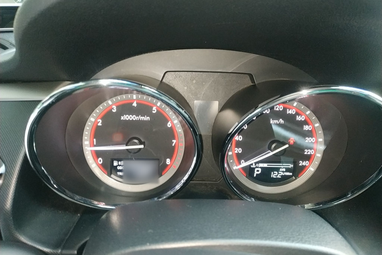 奔腾B70 2014款 2.0L 自动豪华型局部细节14