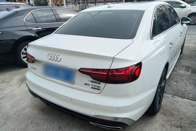 奥迪A4L 2020款 40 TFSI quattro 豪华动感型车身外观7