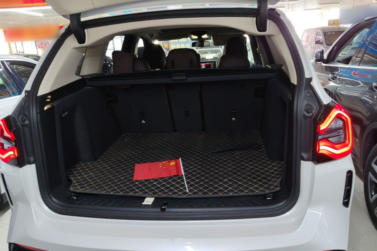 宝马iX3 2022款 领先型机舱底盘23