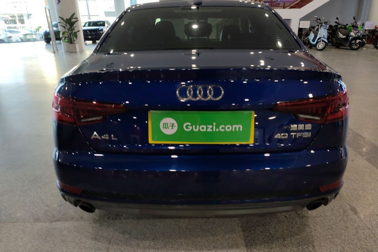奥迪A4L 2018款 30周年年型 40 TFSI 时尚型车身外观6