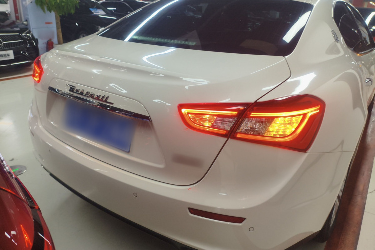 玛莎拉蒂 Ghibli 2014款 3.0T 标准版车身外观6004