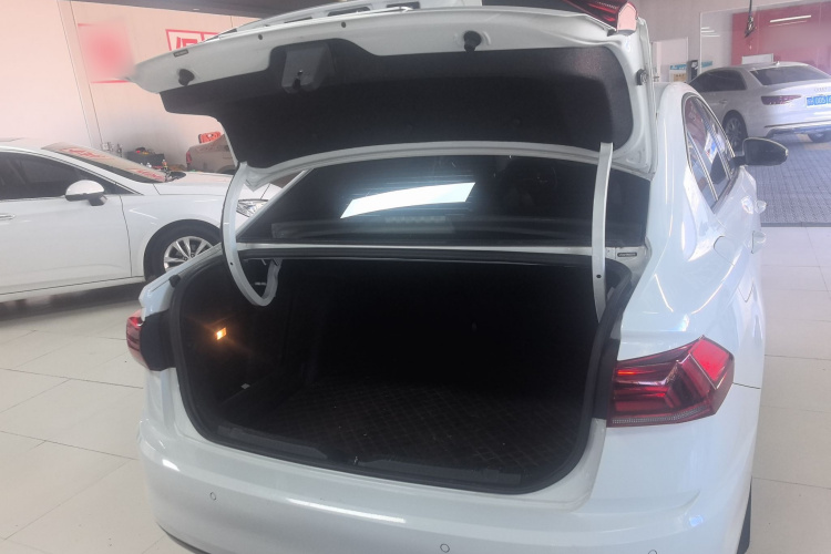 大众 宝来 2021款 1.5L 自动精英智联版机舱底盘23