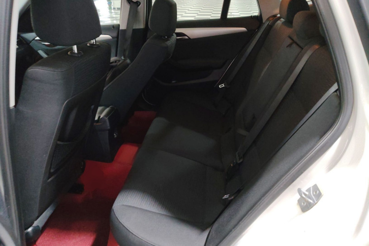 宝马X1 2014款 sDrive18i 时尚型中控内饰21