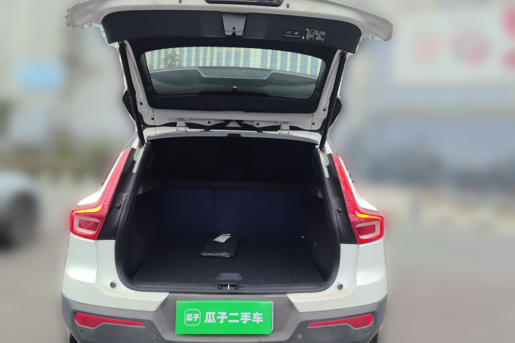 沃尔沃XC40 2020款 T4 四驱智远运动版中控内饰23