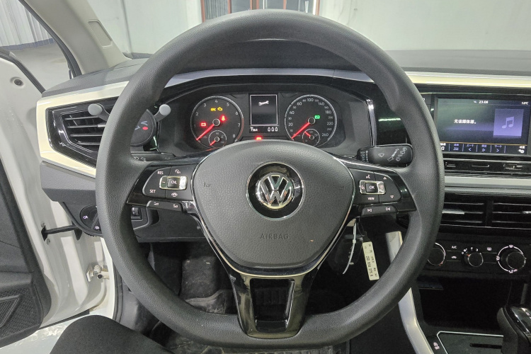 大众 Polo 2019款 Plus 1.5L 自动炫彩科技版局部细节13