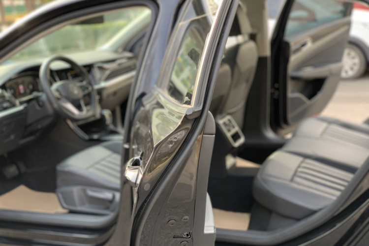 大众 帕萨特 2023款 改款 280TSI 商务版中控内饰7002