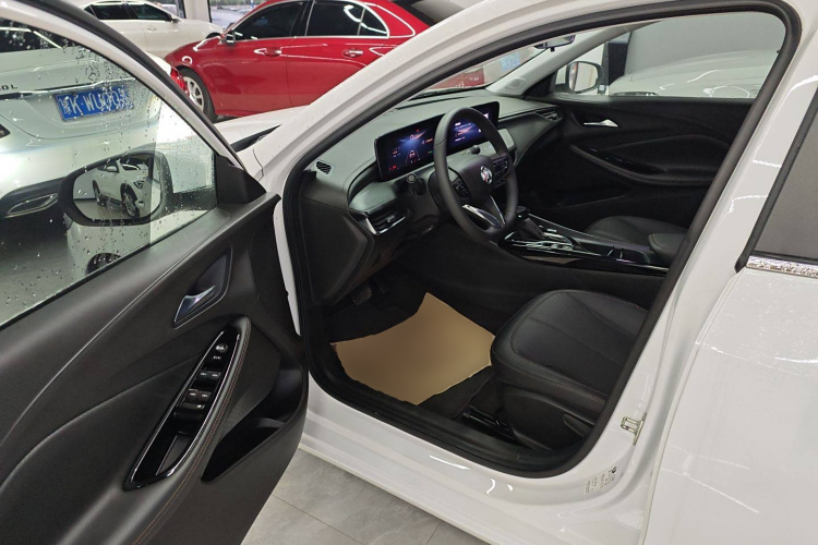 别克 威朗 2023款 Pro 乐享版中控内饰7003