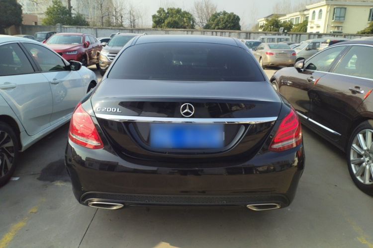 奔驰C级 2017款 C 180 L 运动版车身外观6