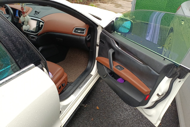 玛莎拉蒂 Ghibli 2014款 3.0T 标准版局部细节9005