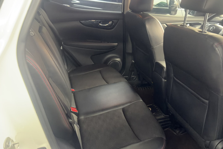 日产 逍客 2017款 2.0L CVT豪华版 国V中控内饰21