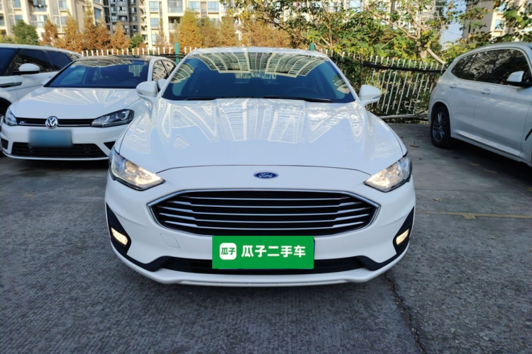 福特 蒙迪欧 2020款 EcoBoost 180 时尚型车身外观2