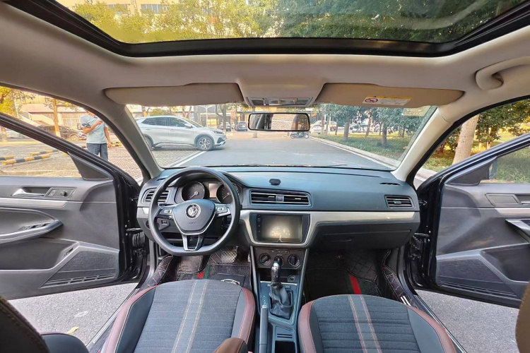 大众 2019款 朗逸启航 1.5L 自动舒适版 国VI中控内饰7001