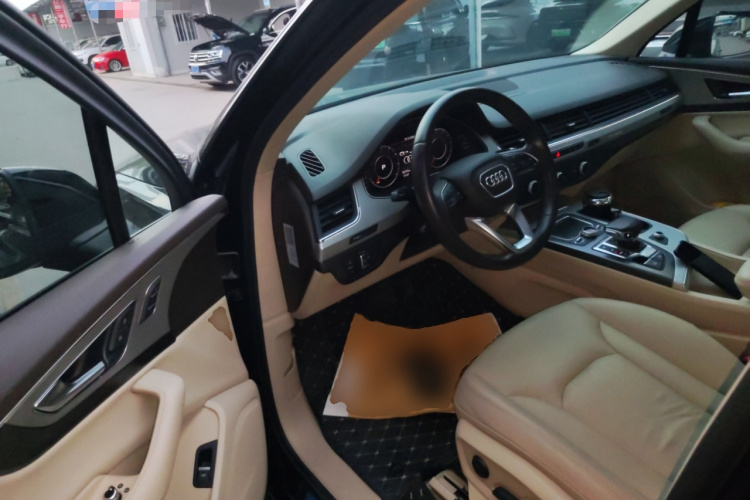 奥迪Q7 2016款 45 TFSI 技术型中控内饰20