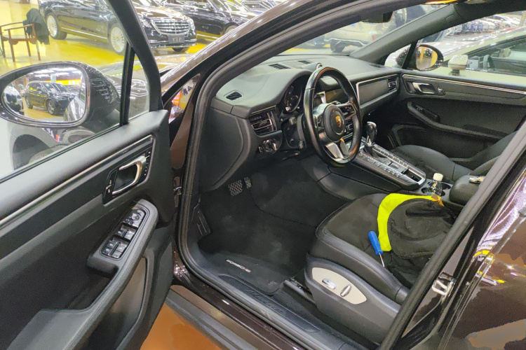 保时捷 2020款 Macan 2.0T中控内饰20