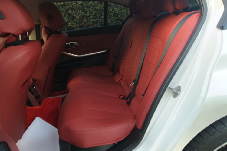 宝马i3 2024款 eDrive 40 L 曜夜套装中控内饰21