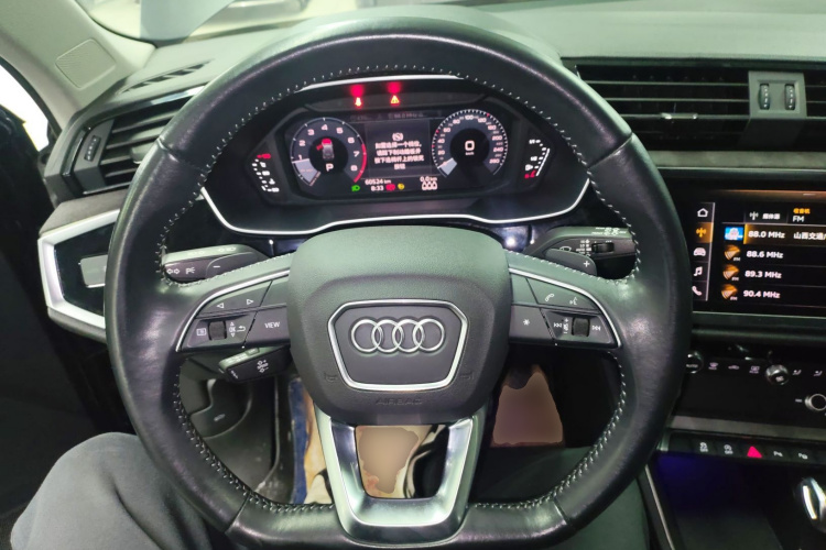 奥迪Q3 2021款 35 TFSI 时尚动感型中控内饰13