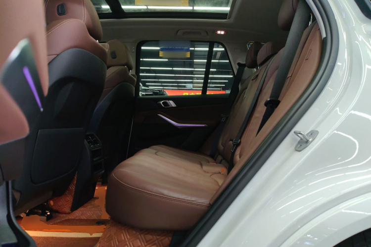 宝马X5(进口) 2021款 改款 xDrive30i M运动套装中控内饰21