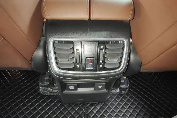 本田UR-V 2020款 370TURBO 两驱尊雅版局部细节9002