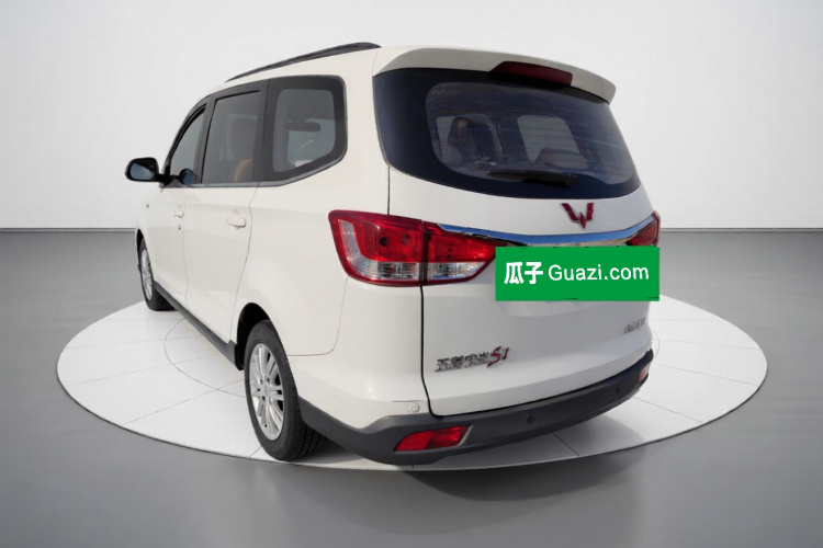 五菱汽车 五菱宏光 2015款 1.5L S1舒适国V车身外观5