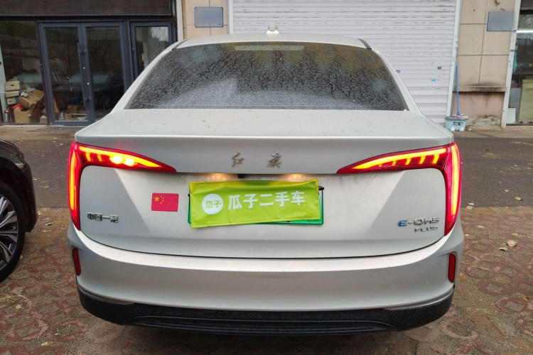 红旗E-QM5 2024款 610km PLUS车身外观6