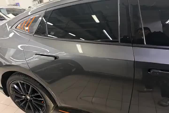 长安UNI-V 2024款 2.0T 高能版实拍1