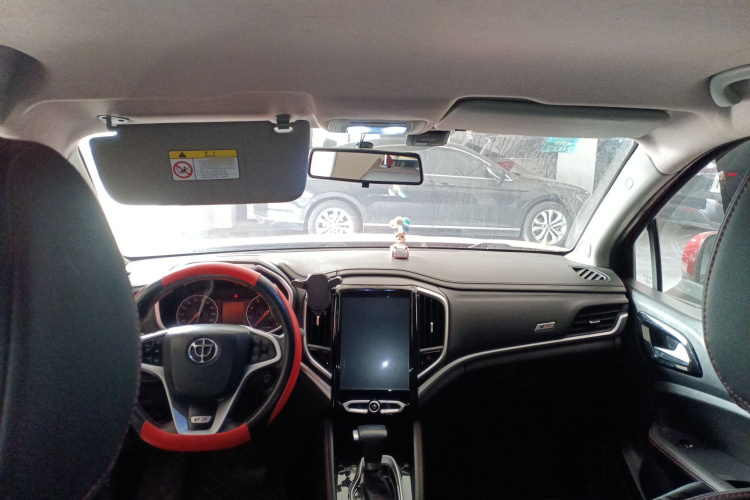中华V3 2017款 1.5L 自动精英型中控内饰22