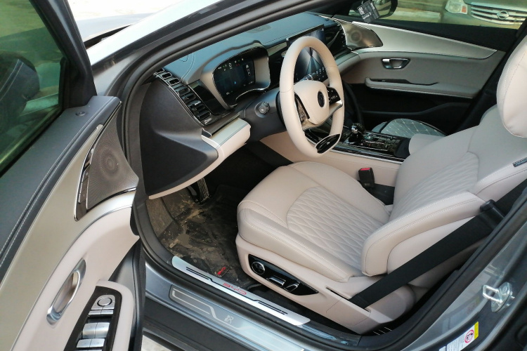 比亚迪 汉 2025款 DM-i 125KM精英型中控内饰20