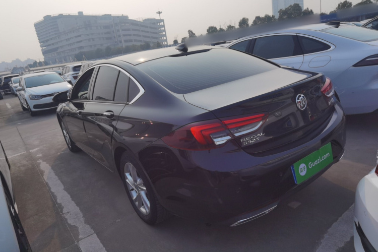 别克 君威 2023款 552T 智享型车身外观4