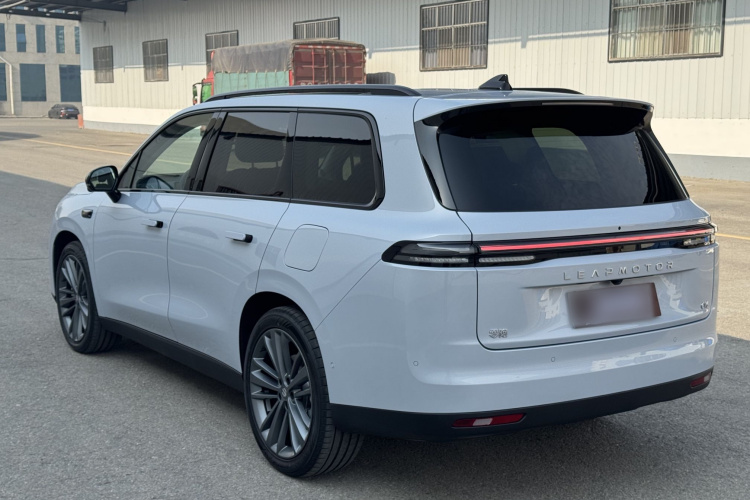 零跑汽车 零跑C16 2026款 增程 280激光雷达智尊版 5座车身外观6005