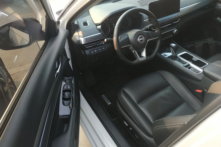 日产 天籁 2022款 2.0L XL-TLS 悦享版中控内饰7003