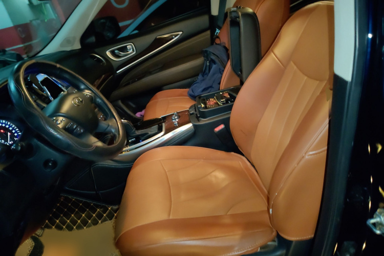 英菲尼迪QX60(进口) 2018款 2.5 S/C Hybrid 两驱卓越版 国VI局部细节19