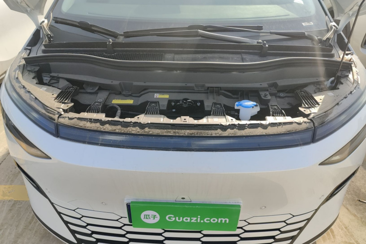 小鹏X9 2025款 740超长续航 Max机舱底盘24