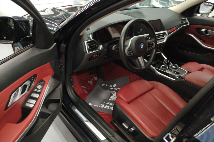 宝马3系 2022款 320Li M运动套装中控内饰7003