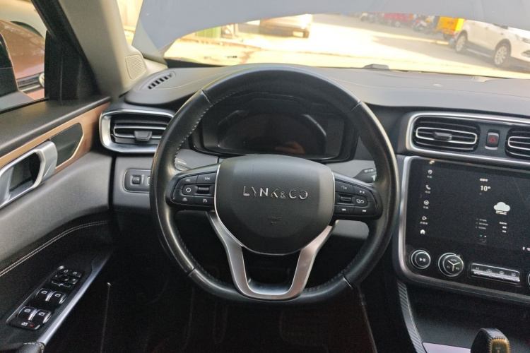 领克01 2020款 2.0T 两驱纯Pro版 国VI中控内饰13