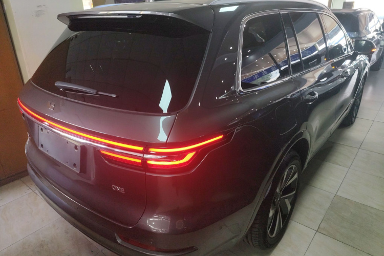 理想汽车 理想ONE 2021款 增程6座版车身外观7