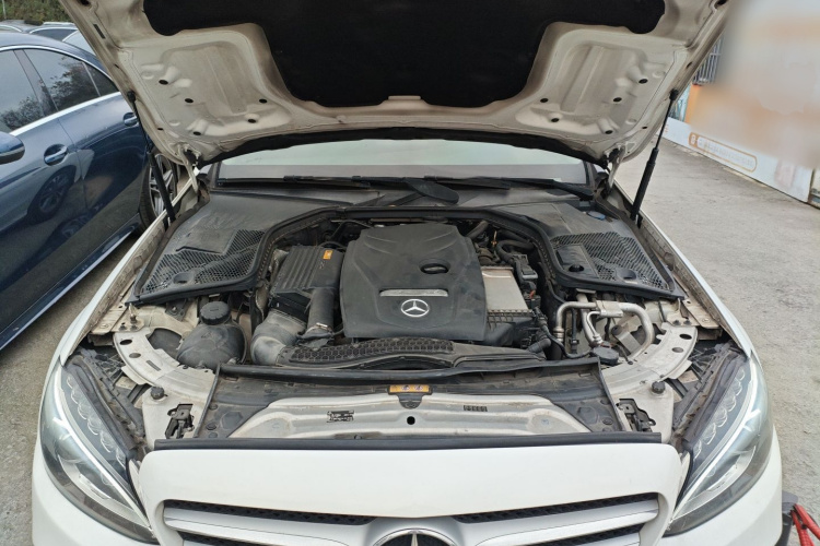 奔驰C级 2018款 C 200 L 运动版局部细节24