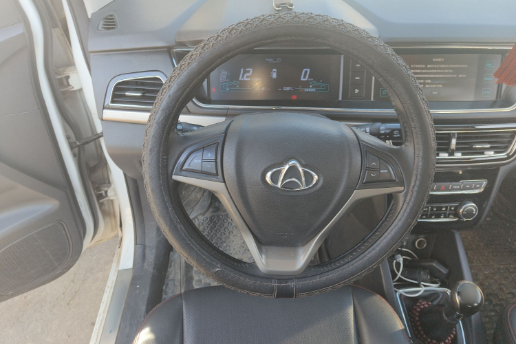 长安凯程 长安欧尚A600 2016款 1.5L 手动豪华型7座局部细节13