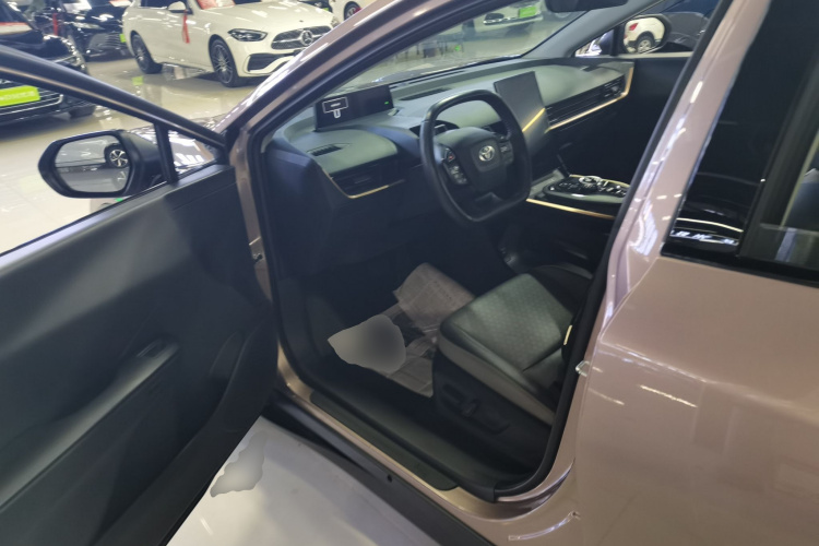 丰田bZ3 2023款 616km 长续航Premium中控内饰19