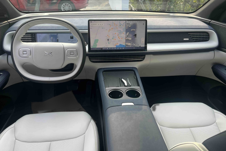 小鹏G6 2023款 580 长续航 Max中控内饰7003